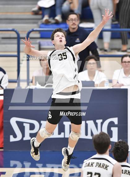 Thumbnail 1 in Oak Park vs. Saddleback Valley Christian (CIF-SS D2 Final) photogallery.