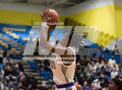 Thumbnail 3 in Whitney Young vs. Vashon photogallery.