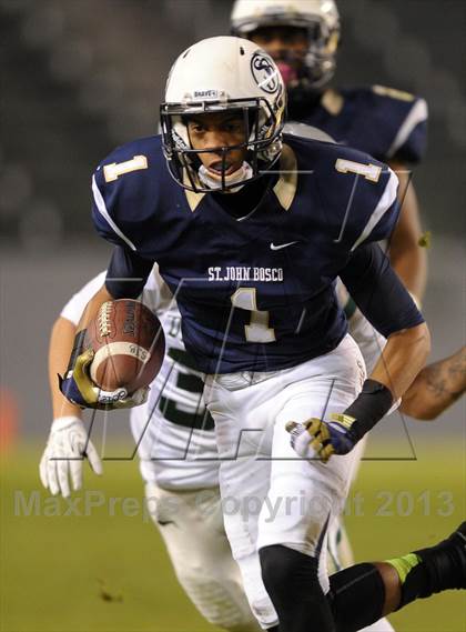 Thumbnail 3 in De La Salle vs. St. John Bosco (CIF State Open Division Final) photogallery.