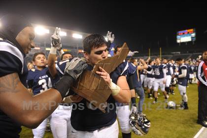 Thumbnail 3 in De La Salle vs. St. John Bosco (CIF State Open Division Final) photogallery.