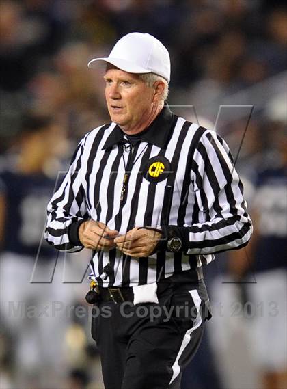 Thumbnail 2 in De La Salle vs. St. John Bosco (CIF State Open Division Final) photogallery.