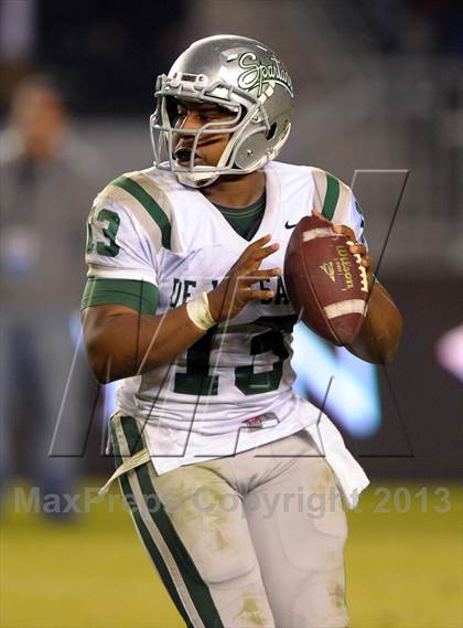 Thumbnail 2 in De La Salle vs. St. John Bosco (CIF State Open Division Final) photogallery.