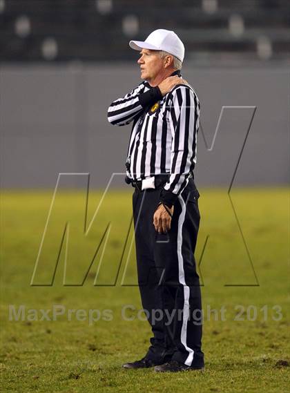 Thumbnail 2 in De La Salle vs. St. John Bosco (CIF State Open Division Final) photogallery.