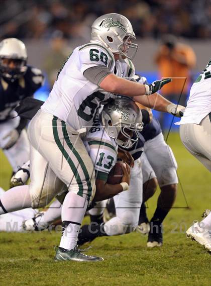 Thumbnail 3 in De La Salle vs. St. John Bosco (CIF State Open Division Final) photogallery.
