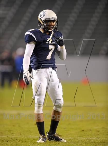 Thumbnail 3 in De La Salle vs. St. John Bosco (CIF State Open Division Final) photogallery.