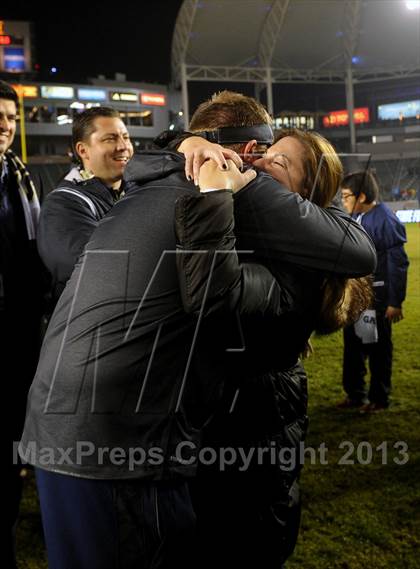 Thumbnail 2 in De La Salle vs. St. John Bosco (CIF State Open Division Final) photogallery.