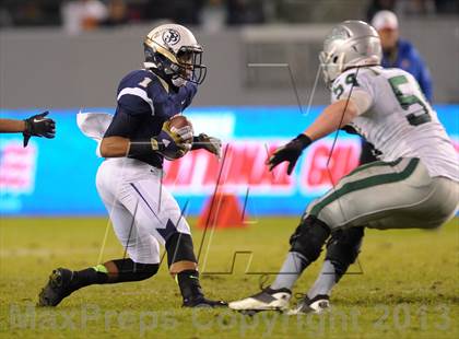 Thumbnail 3 in De La Salle vs. St. John Bosco (CIF State Open Division Final) photogallery.