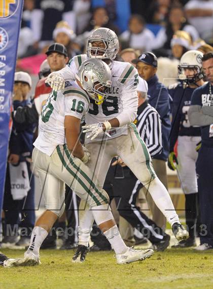 Thumbnail 1 in De La Salle vs. St. John Bosco (CIF State Open Division Final) photogallery.