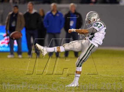 Thumbnail 2 in De La Salle vs. St. John Bosco (CIF State Open Division Final) photogallery.