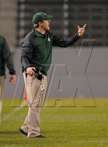Thumbnail 2 in De La Salle vs. St. John Bosco (CIF State Open Division Final) photogallery.
