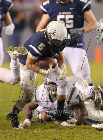 Thumbnail 2 in De La Salle vs. St. John Bosco (CIF State Open Division Final) photogallery.