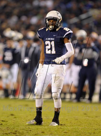 Thumbnail 2 in De La Salle vs. St. John Bosco (CIF State Open Division Final) photogallery.