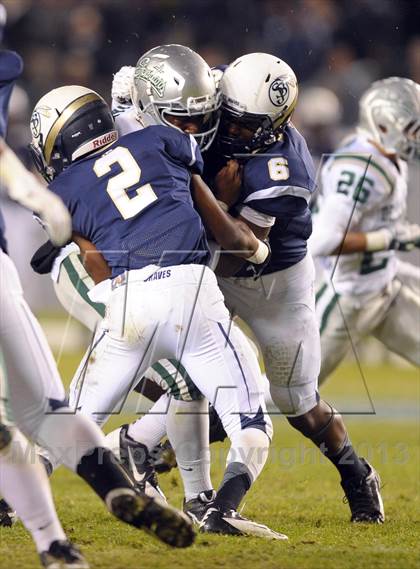Thumbnail 1 in De La Salle vs. St. John Bosco (CIF State Open Division Final) photogallery.