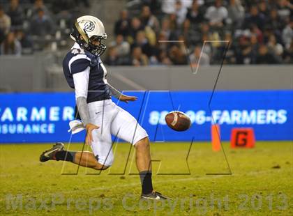 Thumbnail 2 in De La Salle vs. St. John Bosco (CIF State Open Division Final) photogallery.