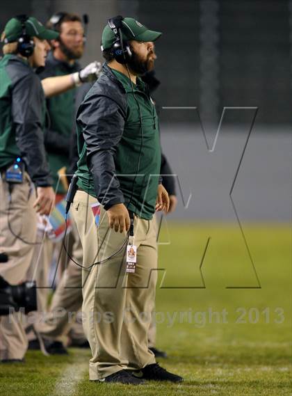 Thumbnail 2 in De La Salle vs. St. John Bosco (CIF State Open Division Final) photogallery.
