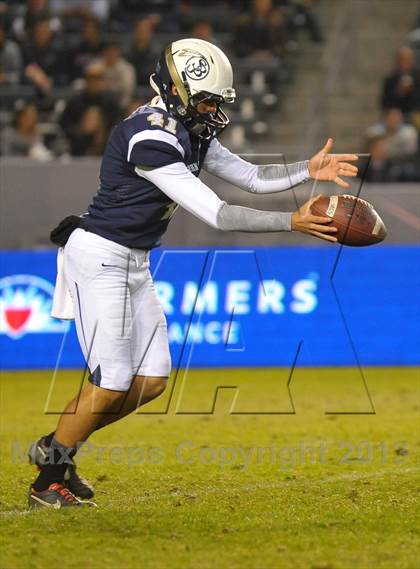 Thumbnail 3 in De La Salle vs. St. John Bosco (CIF State Open Division Final) photogallery.