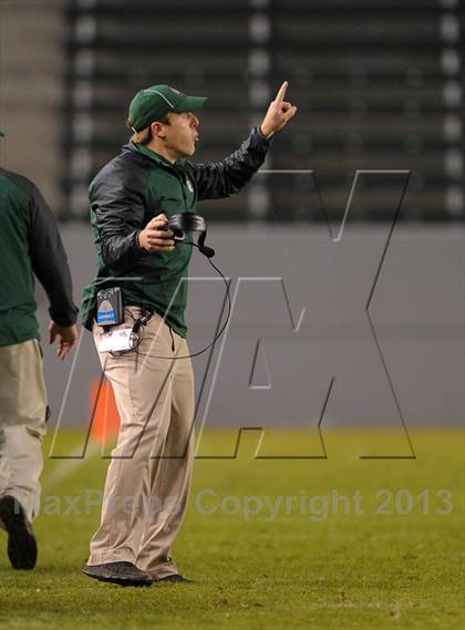 Thumbnail 3 in De La Salle vs. St. John Bosco (CIF State Open Division Final) photogallery.