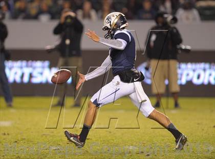 Thumbnail 3 in De La Salle vs. St. John Bosco (CIF State Open Division Final) photogallery.