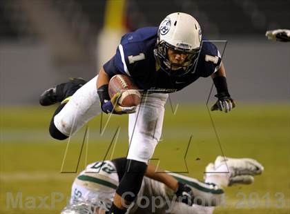 Thumbnail 1 in De La Salle vs. St. John Bosco (CIF State Open Division Final) photogallery.