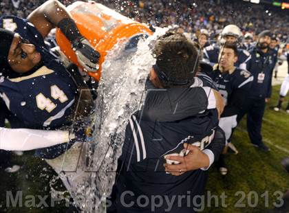 Thumbnail 3 in De La Salle vs. St. John Bosco (CIF State Open Division Final) photogallery.
