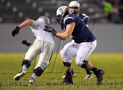 Thumbnail 3 in De La Salle vs. St. John Bosco (CIF State Open Division Final) photogallery.