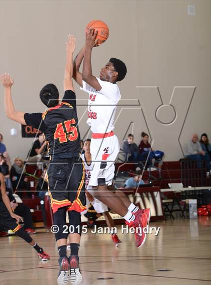 Thumbnail 3 in Mission Viejo vs. Palm Springs (MaxPreps Holiday Classic) photogallery.