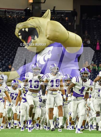 Thumbnail 1 in Foster vs Angleton (UIL 5A D1 Regional Playoff) photogallery.