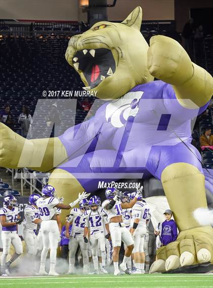 Thumbnail 2 in Foster vs Angleton (UIL 5A D1 Regional Playoff) photogallery.