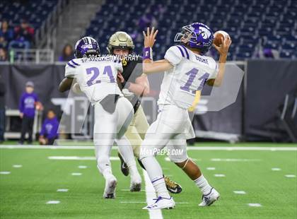 Thumbnail 1 in Foster vs Angleton (UIL 5A D1 Regional Playoff) photogallery.