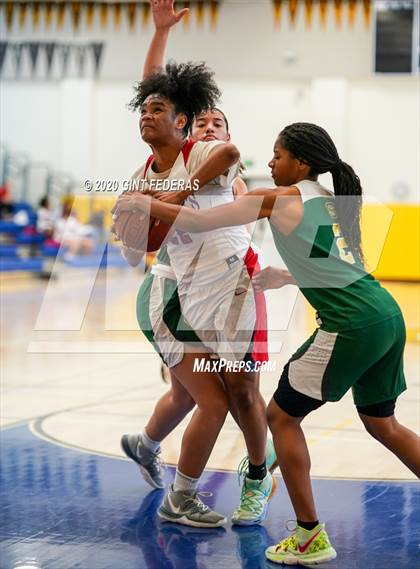 Thumbnail 3 in Saint Mary's vs. St. Patrick-St. Vincent (CIF NCS D4 Final) photogallery.
