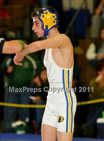 Thumbnail 2 in West Islip Holiday Tournament photogallery.