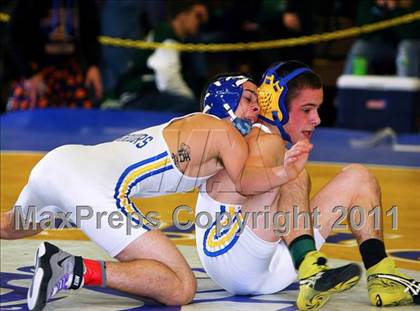 Thumbnail 2 in West Islip Holiday Tournament photogallery.