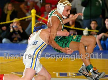 Thumbnail 2 in West Islip Holiday Tournament photogallery.
