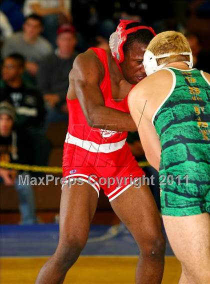 Thumbnail 3 in West Islip Holiday Tournament photogallery.