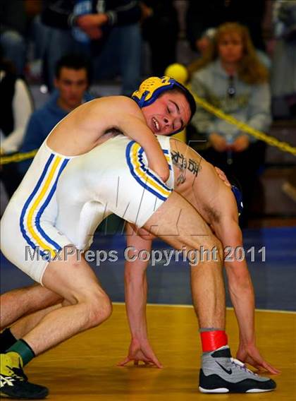 Thumbnail 2 in West Islip Holiday Tournament photogallery.