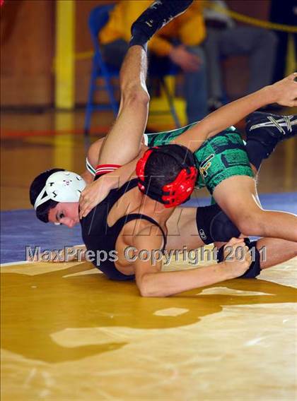Thumbnail 1 in West Islip Holiday Tournament photogallery.