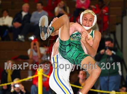 Thumbnail 3 in West Islip Holiday Tournament photogallery.