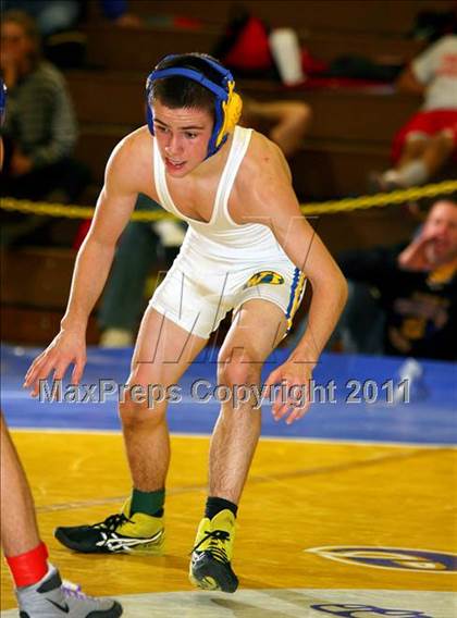Thumbnail 2 in West Islip Holiday Tournament photogallery.