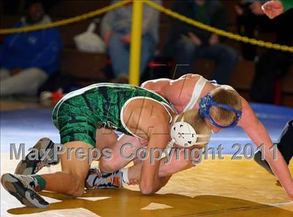 Thumbnail 1 in West Islip Holiday Tournament photogallery.