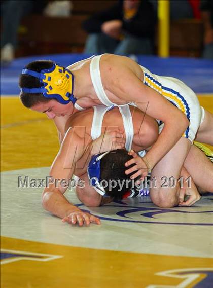 Thumbnail 3 in West Islip Holiday Tournament photogallery.