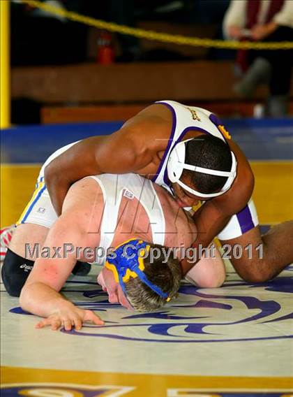 Thumbnail 2 in West Islip Holiday Tournament photogallery.
