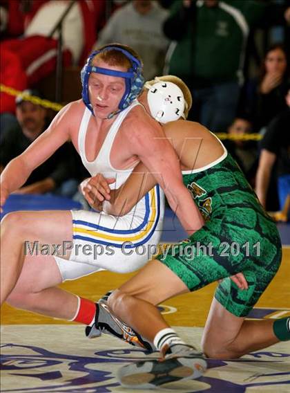 Thumbnail 3 in West Islip Holiday Tournament photogallery.