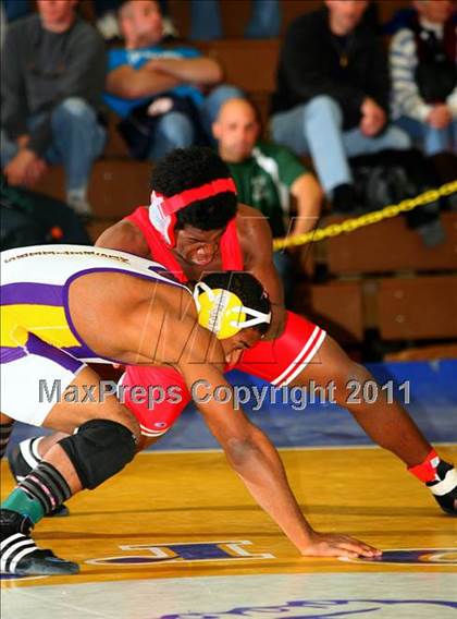 Thumbnail 1 in West Islip Holiday Tournament photogallery.