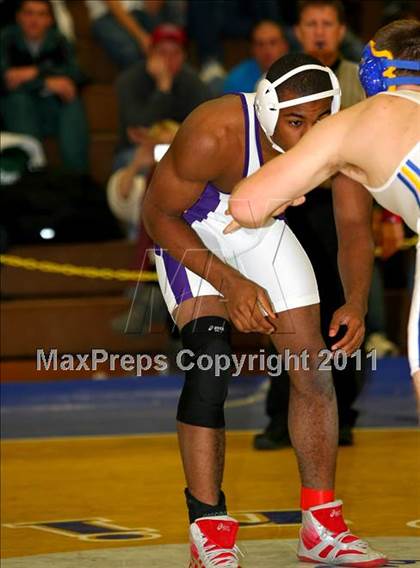 Thumbnail 3 in West Islip Holiday Tournament photogallery.