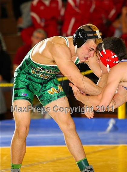 Thumbnail 3 in West Islip Holiday Tournament photogallery.