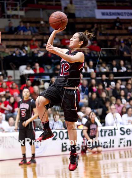 Thumbnail 2 in Lindsay vs Orosi (CIF CS D4 Final) photogallery.