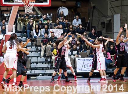 Thumbnail 2 in Lindsay vs Orosi (CIF CS D4 Final) photogallery.