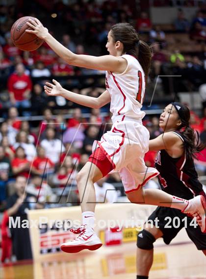 Thumbnail 2 in Lindsay vs Orosi (CIF CS D4 Final) photogallery.