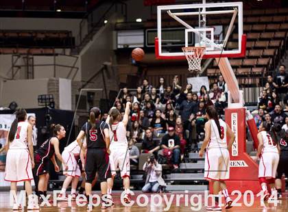 Thumbnail 1 in Lindsay vs Orosi (CIF CS D4 Final) photogallery.