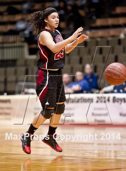Thumbnail 2 in Lindsay vs Orosi (CIF CS D4 Final) photogallery.